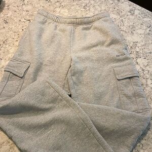 Aritzia cozy sweat fleece cargo sweatpants. Mega fit. Size small short.